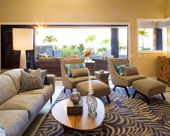 Gated Keauhou Residences w/Ocean Views & Pool! - 卡哈魯-科尤霍 - 客廳