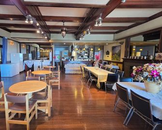 Rodmay Hotel - פוול ריבר - מסעדה