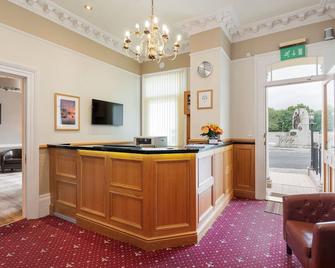 Invicta Hotel - Plymouth - Front desk