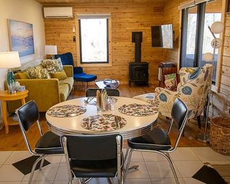 Retreat Lodge - Lochaber Lake Lodges - Antigonish - Dining room