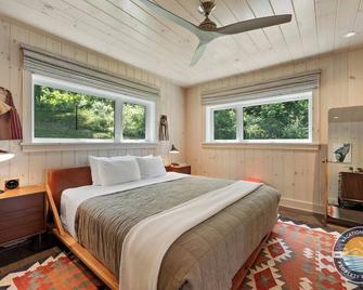 Little Vega on Lake Wandawega - Elkhorn - Bedroom