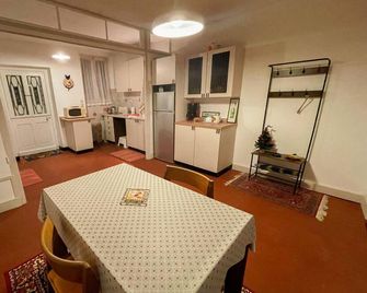 Gîte spacieux avec jardin et animaux acceptés près de Blois - Muides-sur-Loire - Dining room