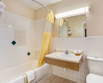 Rodeway Inn & Suites - Raton