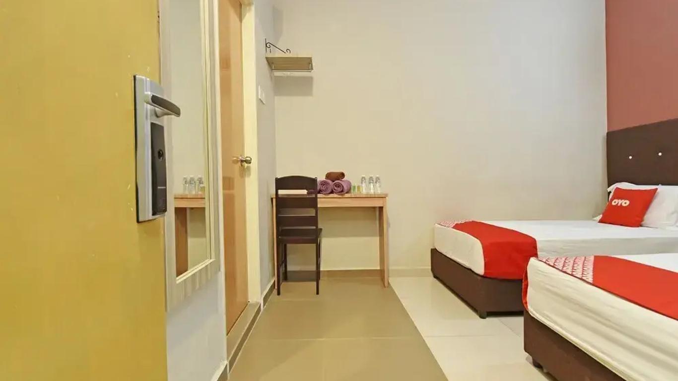Capital O 90556 Hotel Cherita Rooms