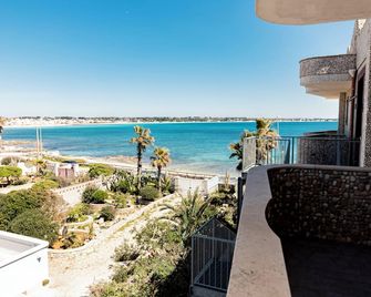 Hotel Alba - Porto Cesareo - Balcón