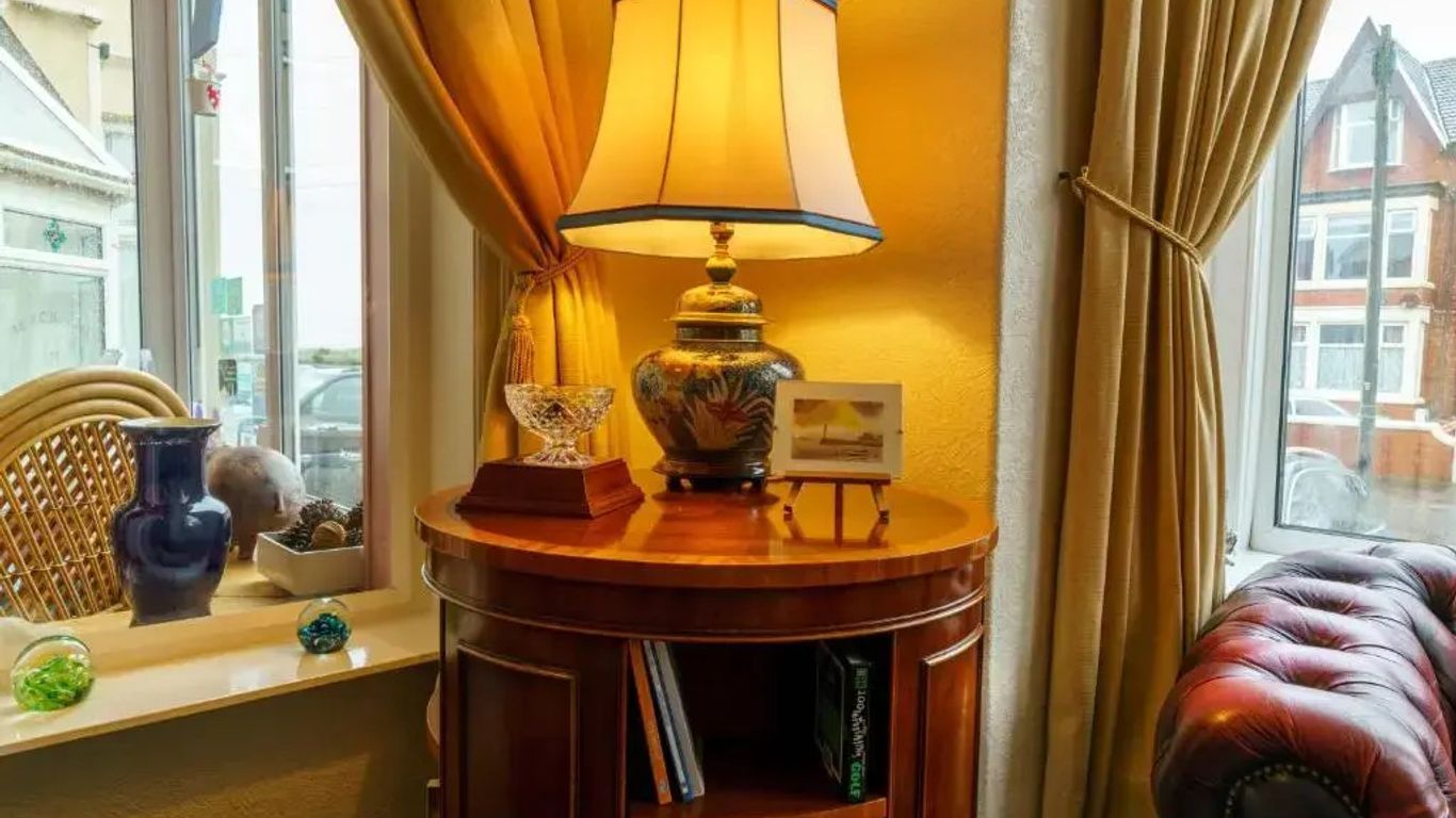 ذا جايدون بي آند بي