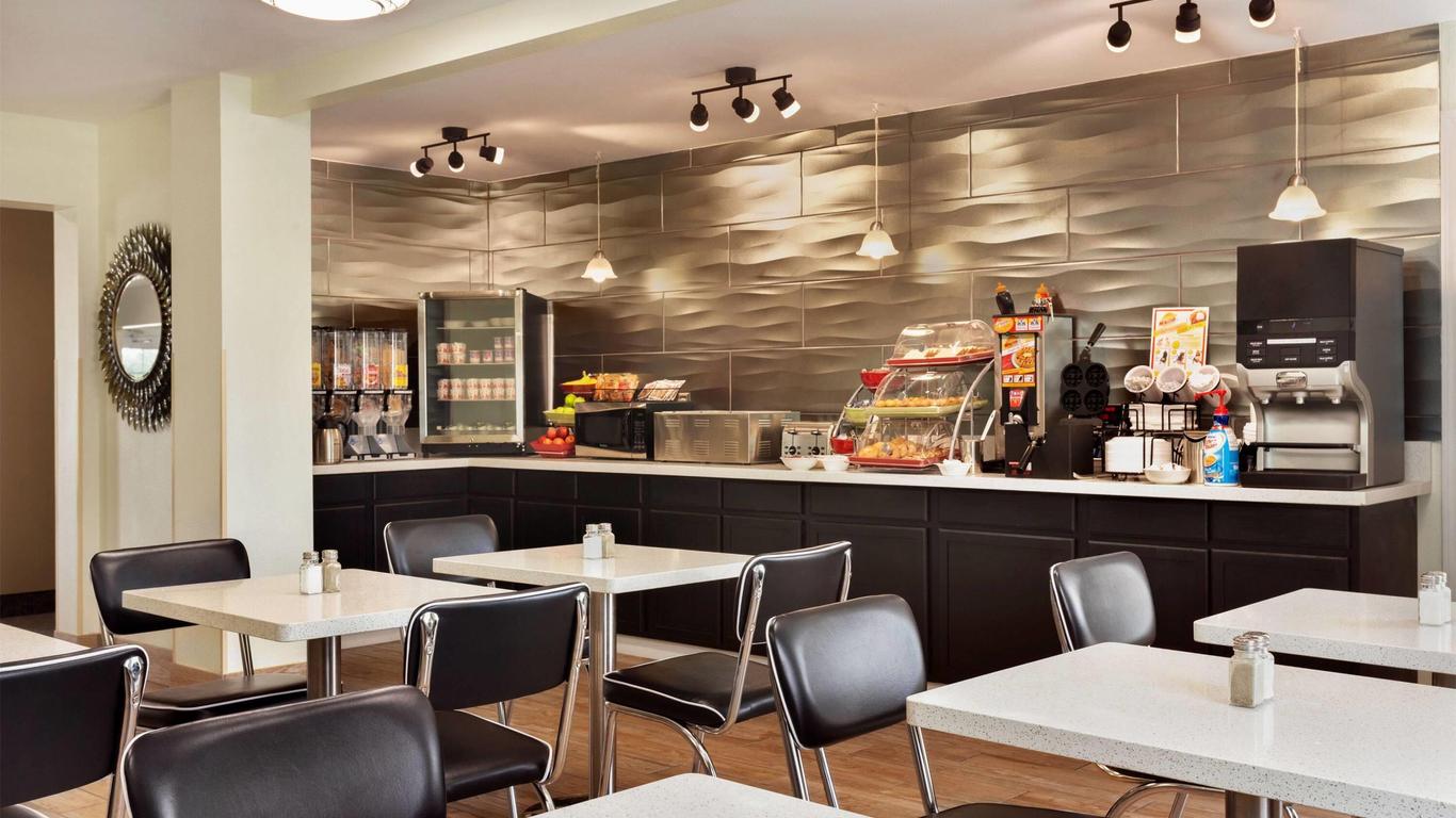 Hawthorn Extended Stay by Wyndham Saint Robert