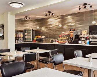 Hawthorn Extended Stay by Wyndham Saint Robert - סנט רוברט - מסעדה