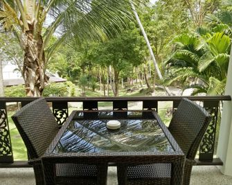 Woodlawn Villas Resort - Тао - Патіо