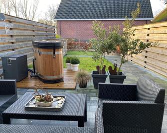 Fantastic luxury vacation home and next to the Wadden Sea - Paesens - Patio