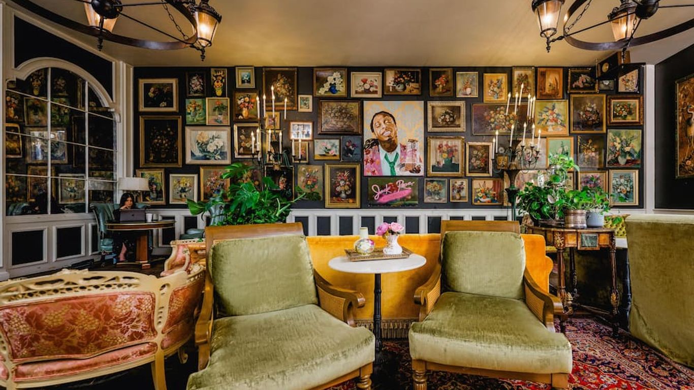 The Pontchartrain Hotel