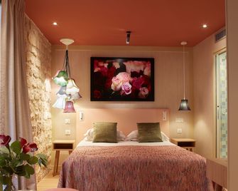 فندق أتموسفيرز - باريس - غرفة نوم