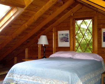 Lakeside Home with Private Dock - Blue Mountain Lake - Bedroom