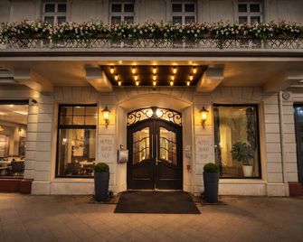 Hotel Bayrischer Hof - Heidelberg - Building