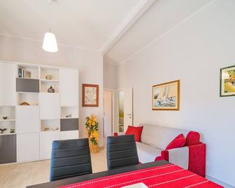Suite Alarcon - Porto Azzurro - Soggiorno