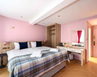 Super King Garden Suite with En-suite - Edinburgh - Bedroom