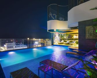 Erica Nha Trang Hotel - Nha Trang - Pool