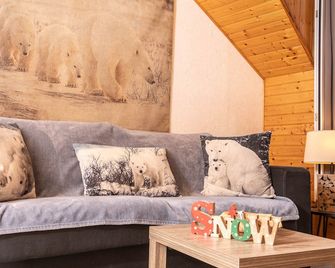 Nice chalet style duplex in the center of Cauterets quiet and bright - Cauterets - Wohnzimmer