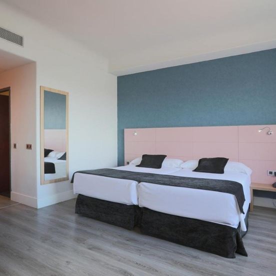 Hotel Chamartin The One