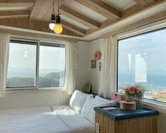 13 Ohoo - Namhae - Bedroom