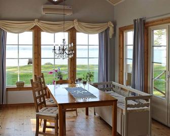 5 Person Holiday Home In Mariestad-By Traum - Mariestad - Eetruimte