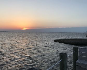 Clean & Cozy Beach Cottage Close to the Beach - Duck - Beach