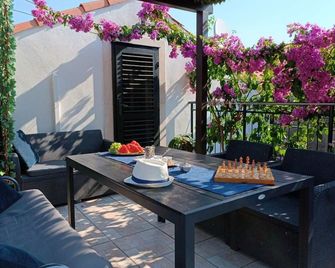Holiday Home By The Sea--Bougainvillea - Ston - Patio