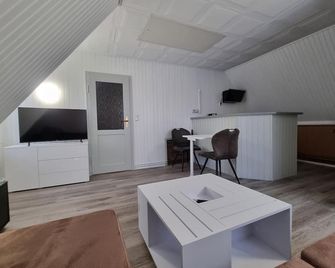 Ferienwohnung in Ruhiger Lage - Bützow - Sala de estar