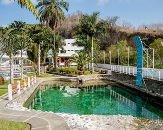 Hotel Puente Nacional & Spa - Tamarindo - Alberca