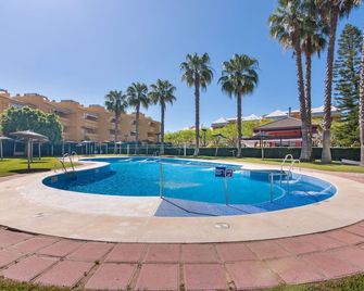 Apartment 'Las Arenas' with Shared Pool, Private Terrace and Wi-Fi - Islantilla - Pool