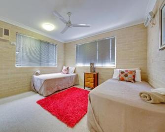 Murray Street Apartments - Rockhampton - Bedroom