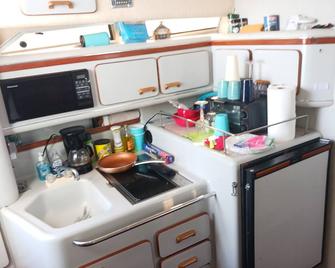 Yacht 33'~free Kayak - Cayo Largo - Cocina