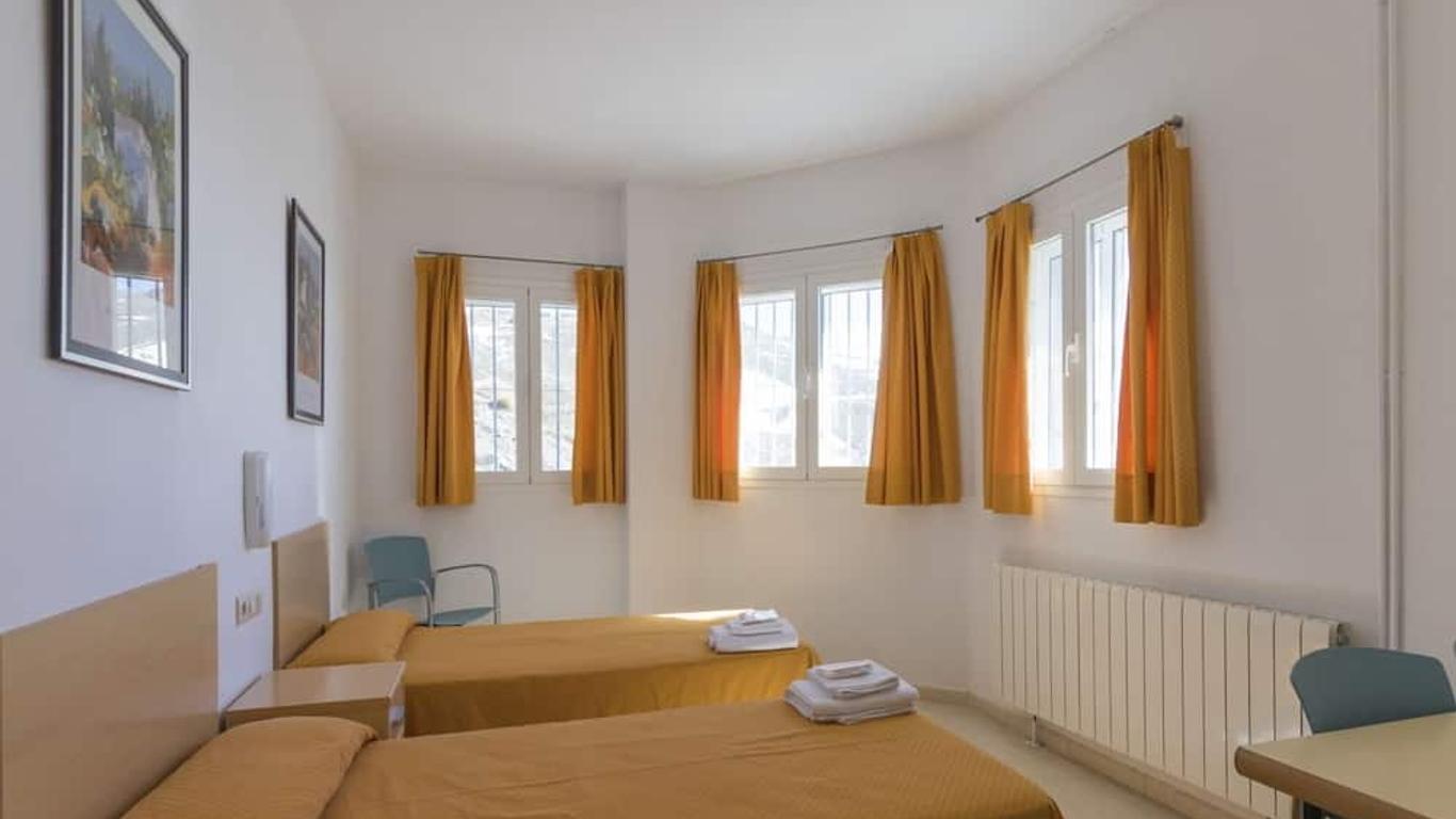 アルベルゲ イントゥルホーヴェン シエラ ネバダ - ホステル