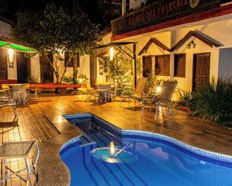 Pousada Quinta Dos Quintais - Chapada dos Guimaraes - Басейн