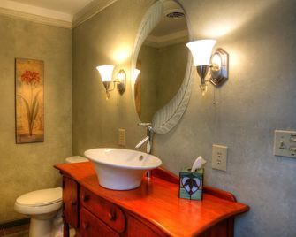 Los Gatos Bed & Breakfast - Penn Yan - Badkamer