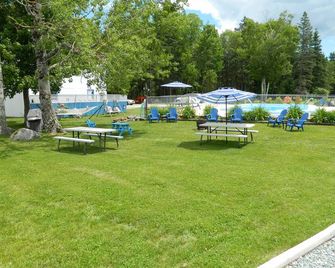 Belle Isle Motel - Bar Harbor - Patio
