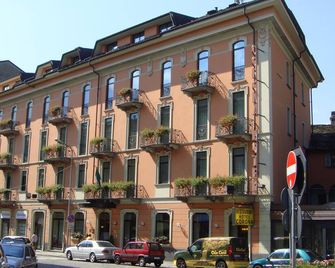 Albergo Corona - Domodossola - Building