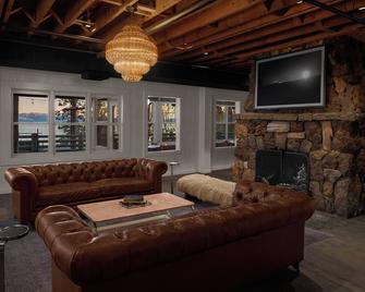 evo Hotel Tahoe City - Tahoe City - Вітальня