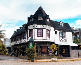 Pousada Casa da Pedra - Búzios - Building