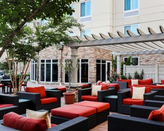 Hilton Garden Inn Melville - Plainview - Building