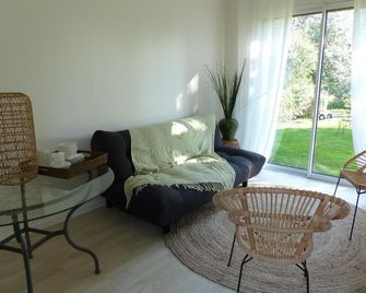 La Sellerie - Romagné - Sala de estar