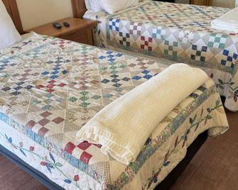 Barewood Inn and Suites - Wofford Heights - Habitación