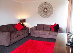 Lake Ruataniwha Holiday Park - Twizel - Living room