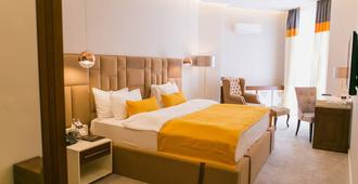 Hotel Kazakhstan - Almaty - Bedroom