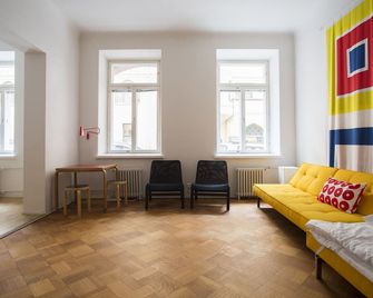 2ndhomes Katajanokka 2BR apartment with sauna - הלסינקי - סלון