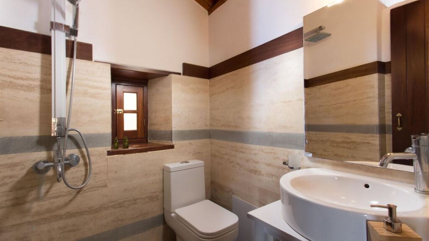 Kalnterimi Guesthouses