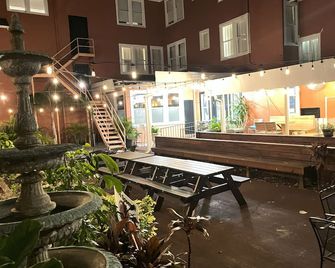 The Deland Hotel - De Land - Binnenhof