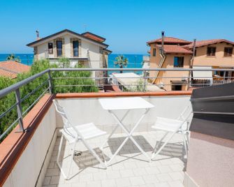 Settessenze Residence & Rooms - Agropoli - Balcone