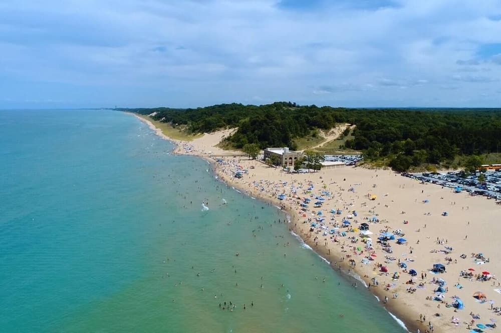 Private Downtown Apt, King Bed, Jet Bath, Fireplace, Grill, near Indiana Dunes - Chesterton - Pláž