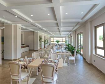 Giga Hotel - Villa Santa Lucia - Restaurante